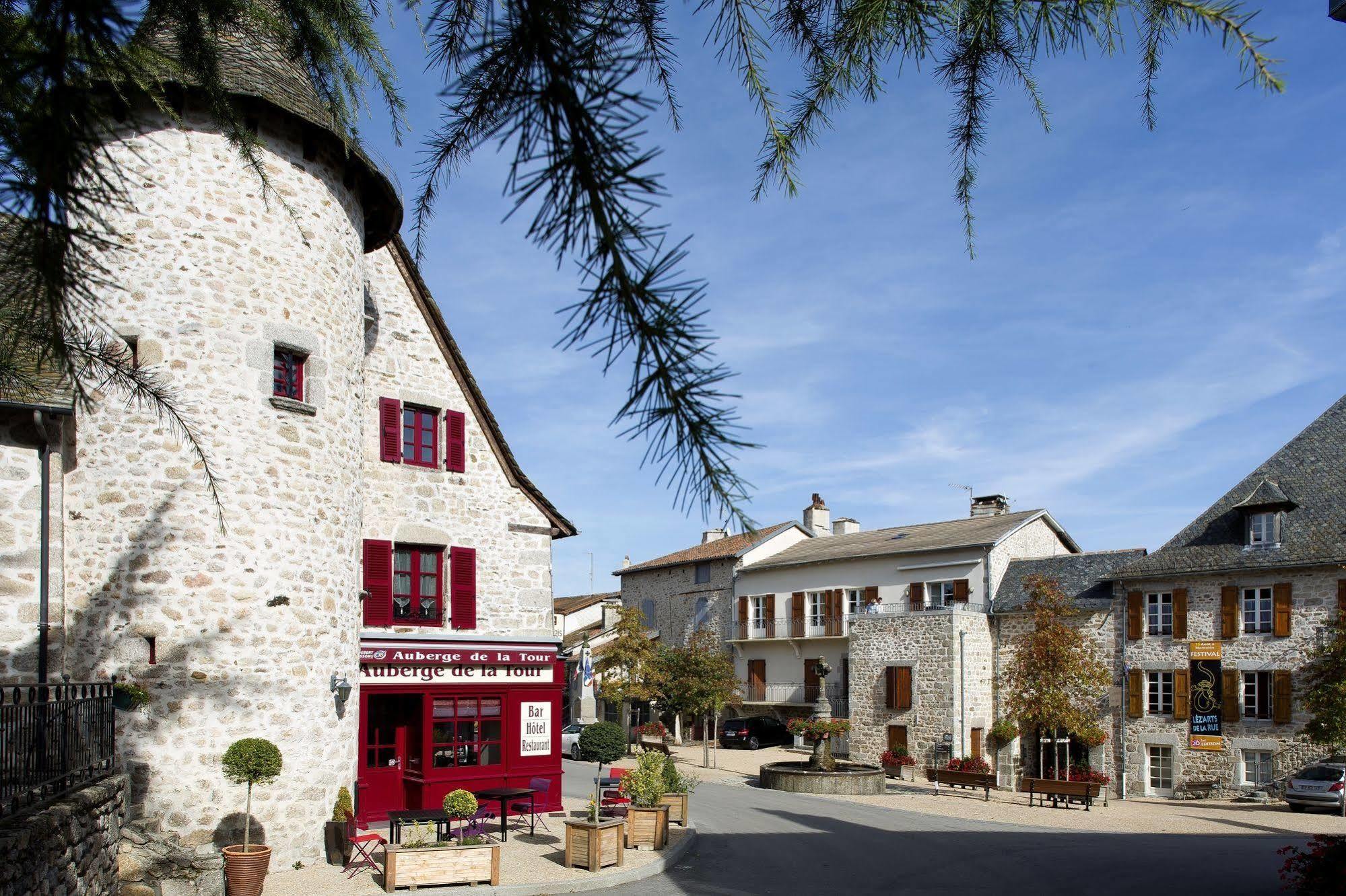 Demeures & Chateaux Auberge De La Tour - Hotel & Restaurants - Marcoles Auvergne Exterior foto